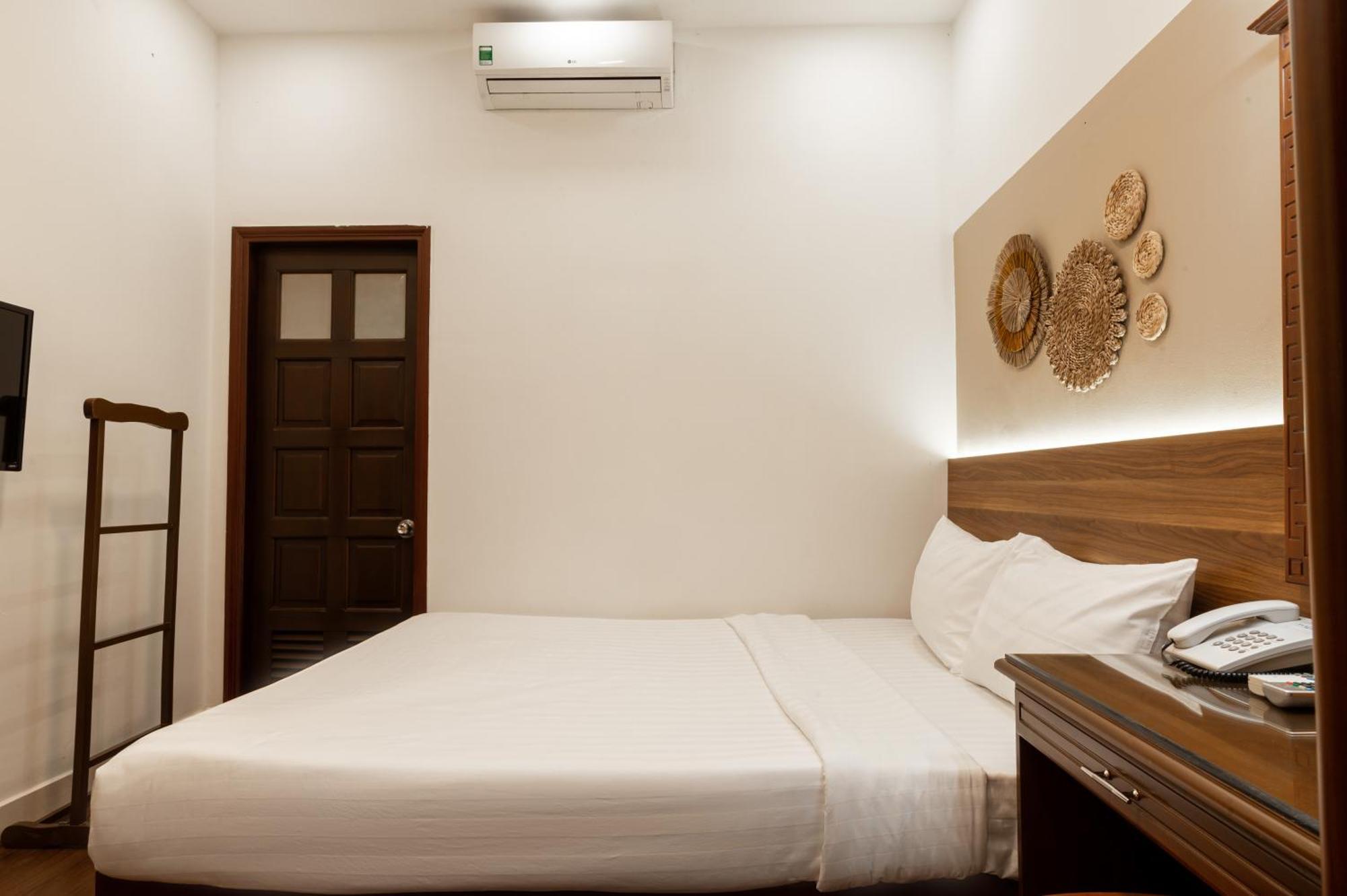 Lantern Hotel โฮจิมินห์ซิตี้ ภายนอก รูปภาพ